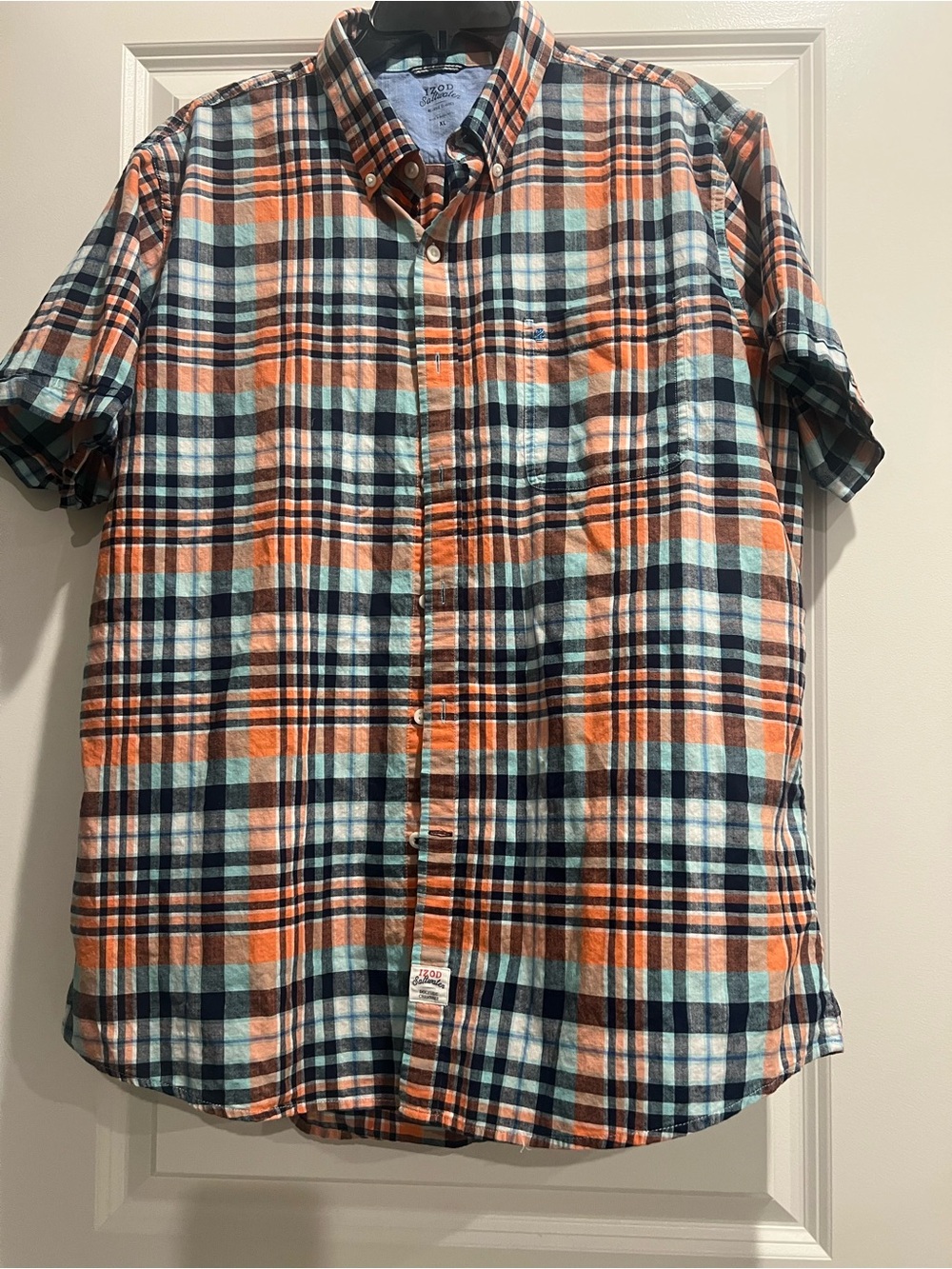 Izod Saltwater Short-Sleeve Plaid Button-Down